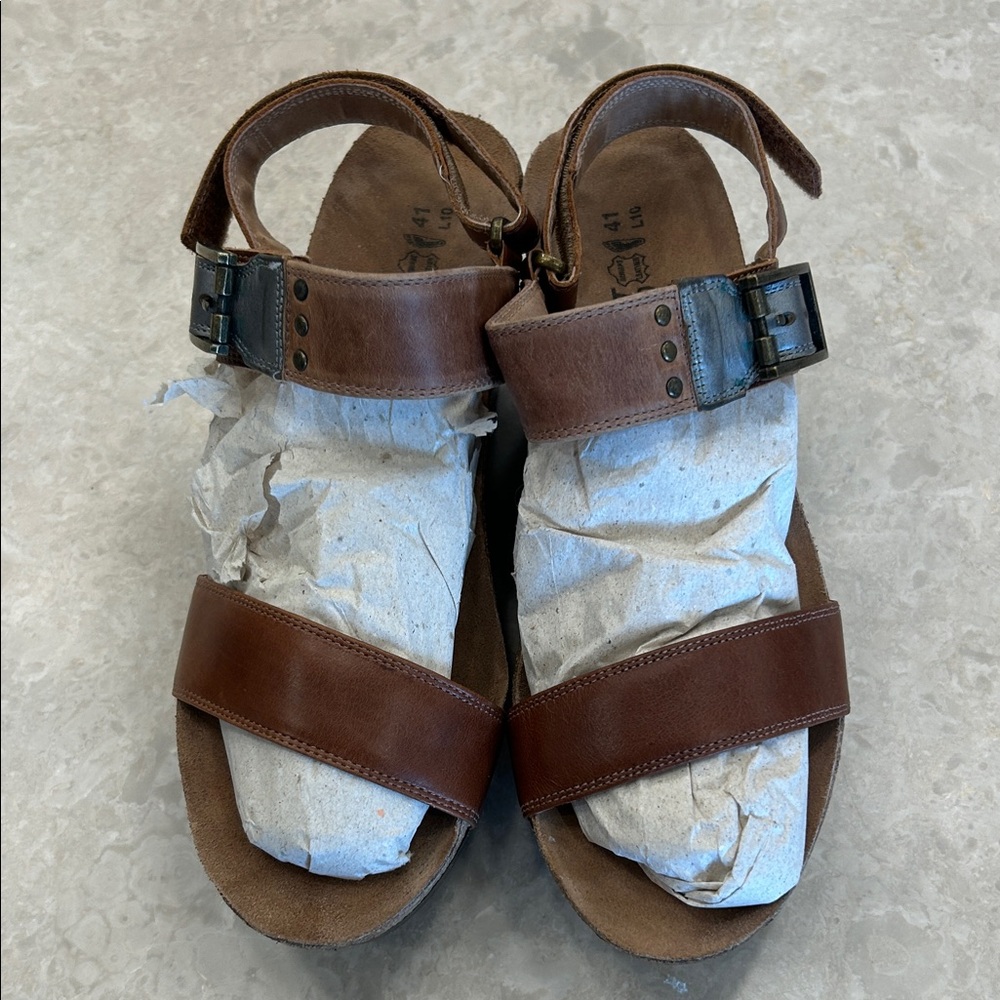 Naot Women's Tan Leather Wedges